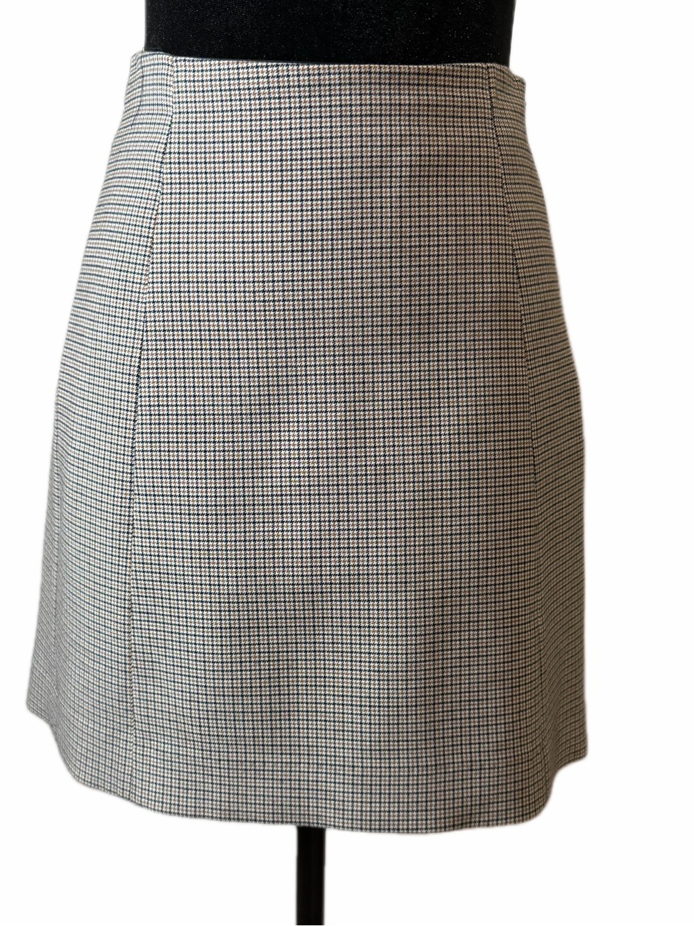 Aritzia Babaton Mini A-Line Skirt Size 2